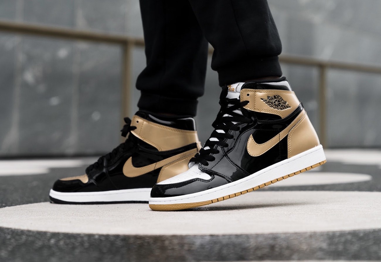 Air-Jordan-1-High-OG-Gold-Top-3- BoBos